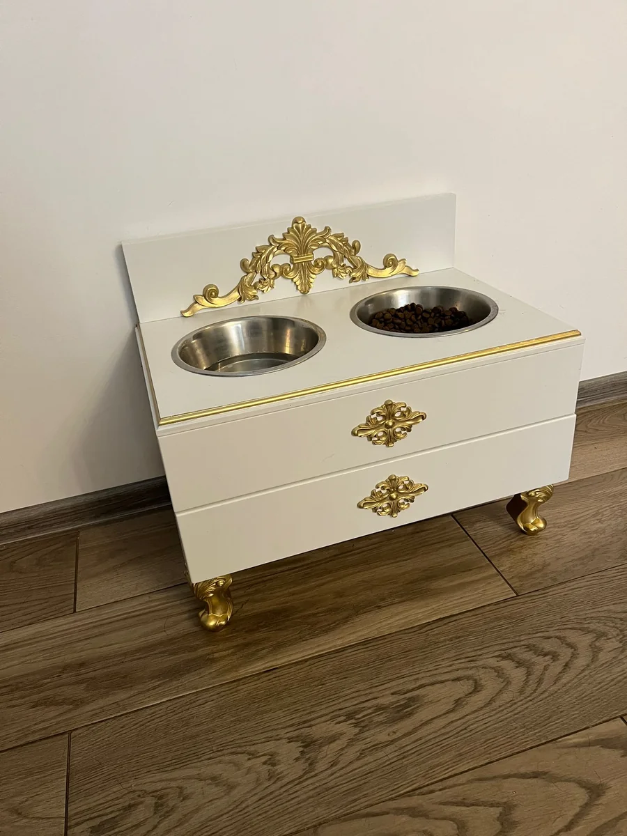 boluri ridicate pentru câini cu suport MDF alb și ornamente aurii cu sertar Vila Home Design