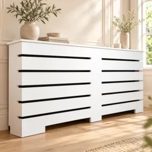 Mască de calorifer model california, realizată la comandă de Vila Home Design, într-un interior luminos